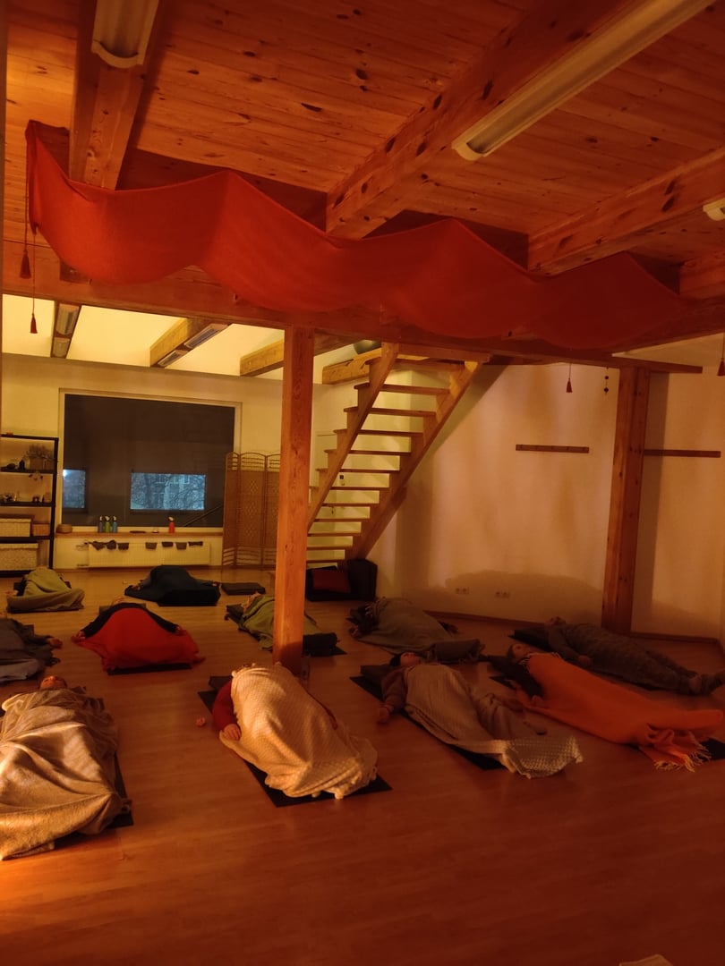 Classi di Kundalini Yoga ad Alytus con Ernesta