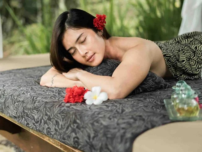 4 giorni di ritiro di lusso nella foresta pluviale tropicale, yoga e benessere a Bali