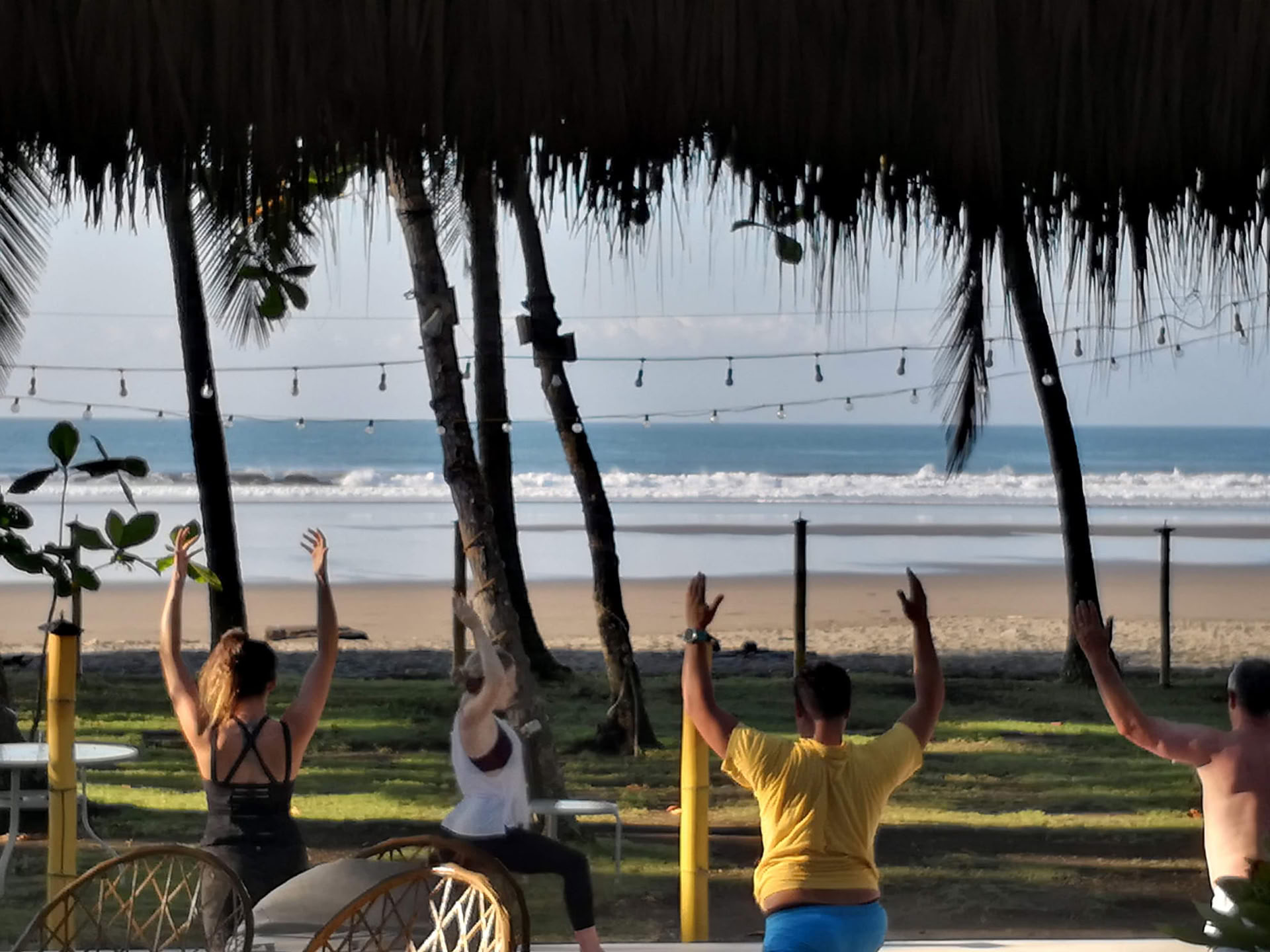 Ritiro di yoga sulla spiaggia a Bejuco, Esterillos Este, Costa Rica