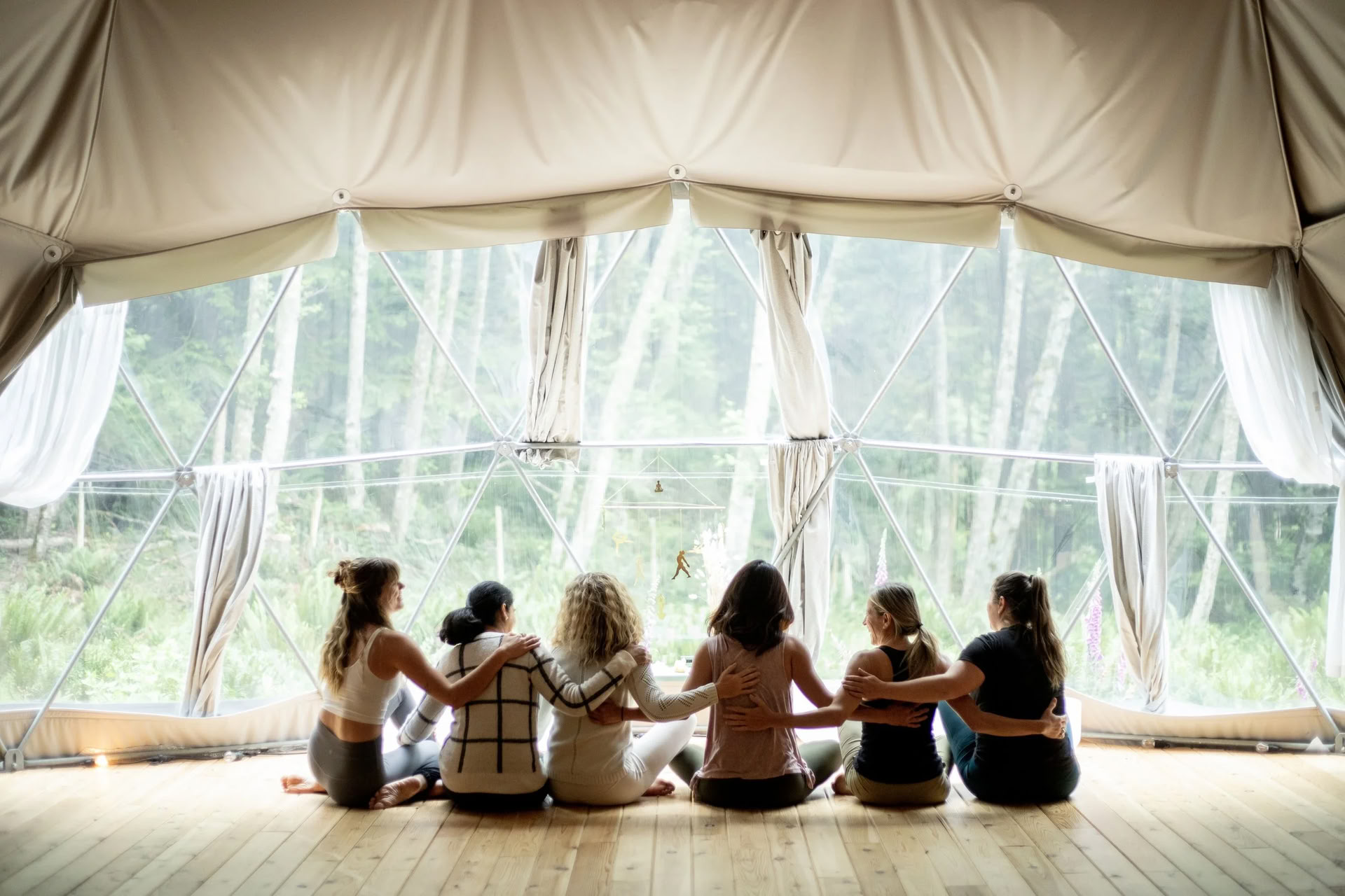 Serenity Sanctuary Ritiro Yoga con Ally Boothroyd e Kristyn Rose — Nectar Yoga