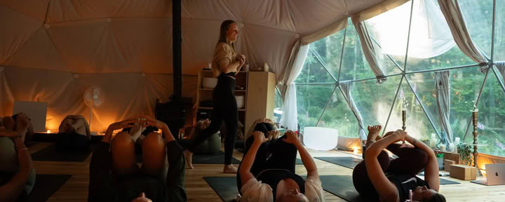Evolve Ritiro con Mikaela Millington a Bowen Island — Nectar Yoga