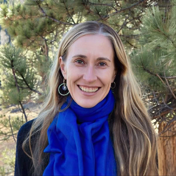 Suono Sacro, Intuizione e Silenzio: Meditazione e Musica nei Boschi Profondi