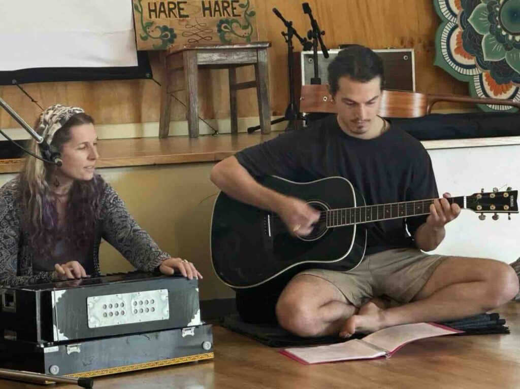 'Impara a guidare il Kirtan' Immersion