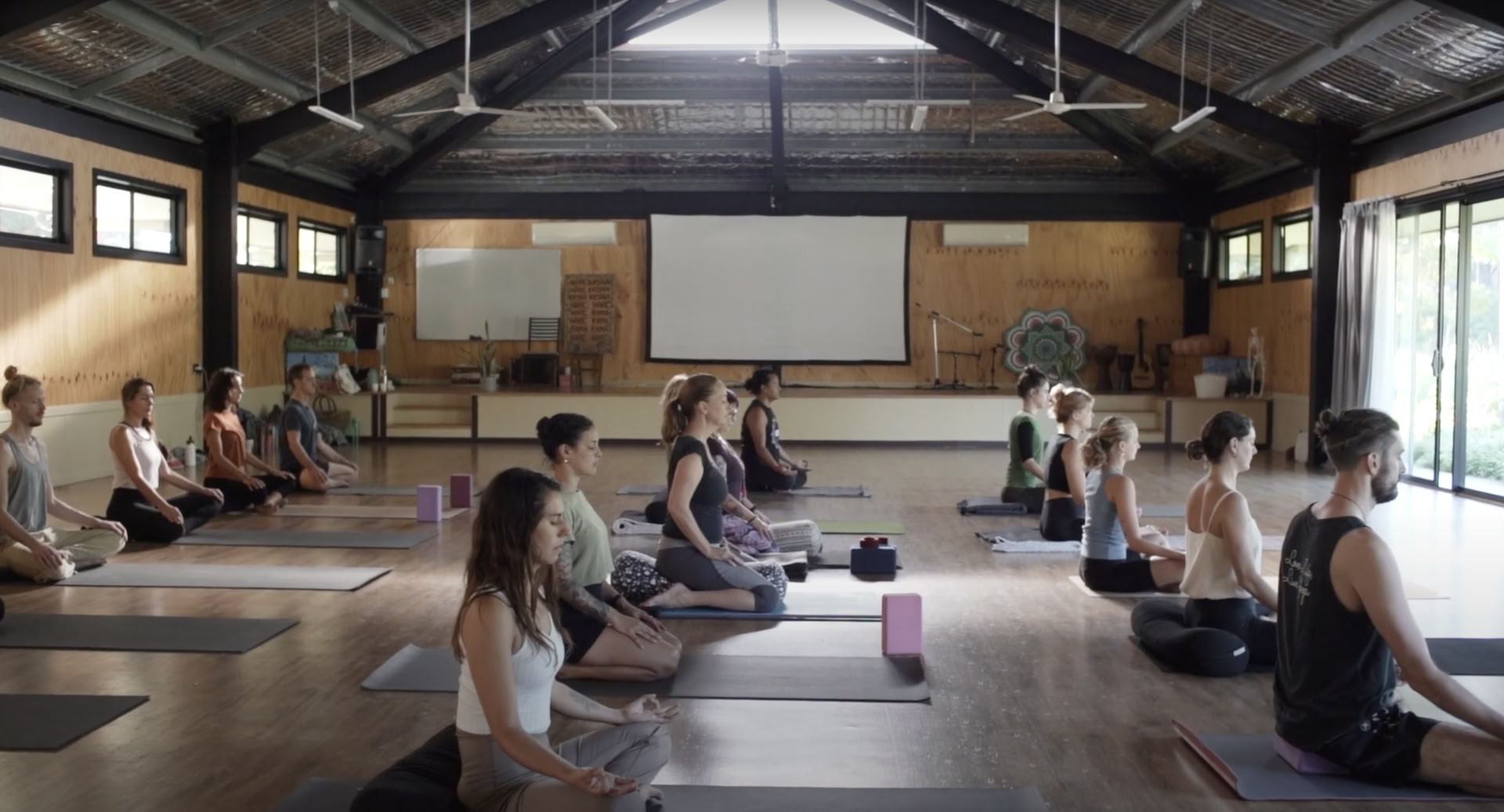 Immersione ritiro di formazione insegnanti di yoga di 200 ore
