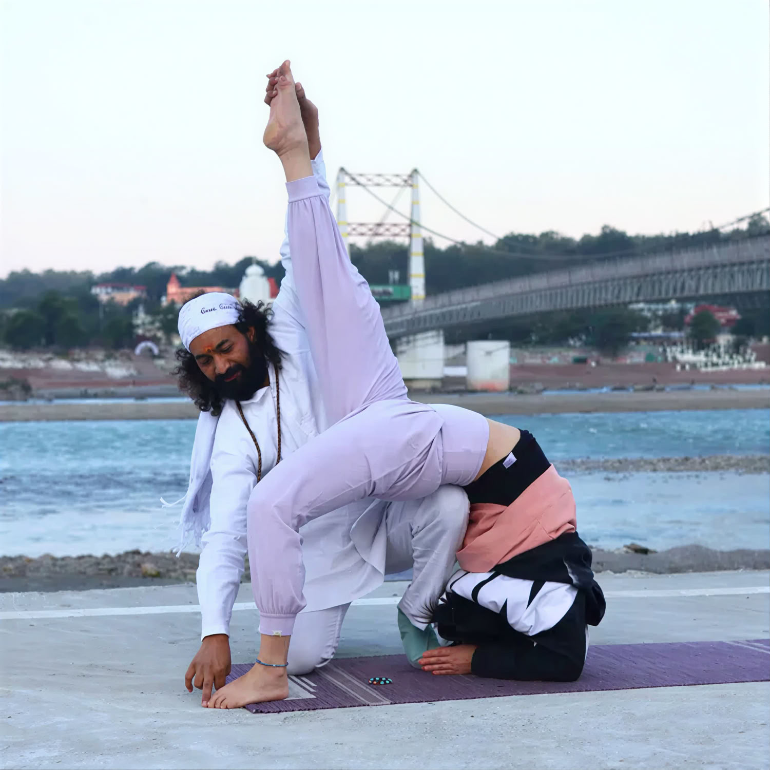 Corso di formazione insegnanti di yoga di 200 ore a Rishikesh – dal 02 agosto al 27 agosto 2026
