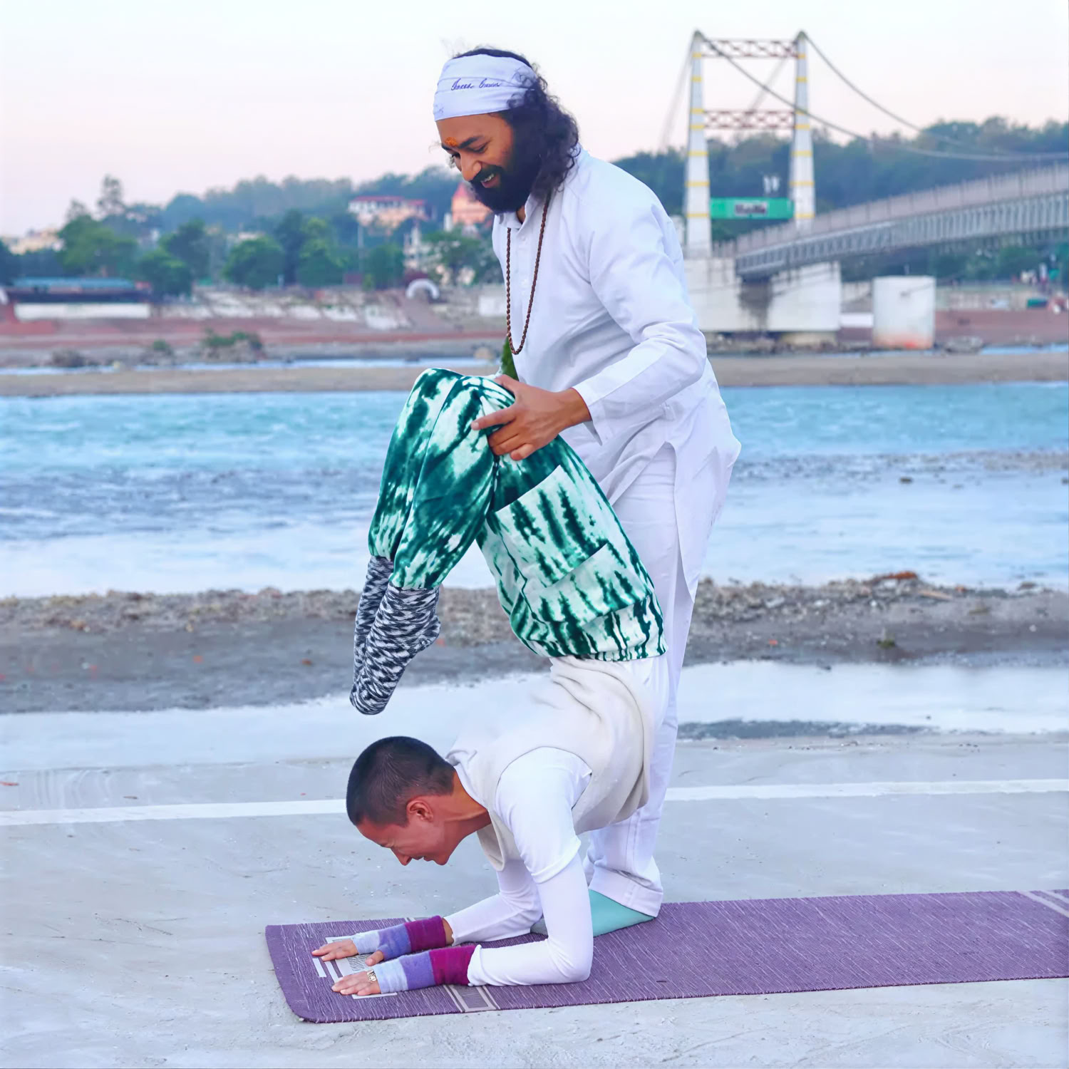 200 Ore di Formazione Insegnanti di Yoga Ayurveda a Rishikesh, India