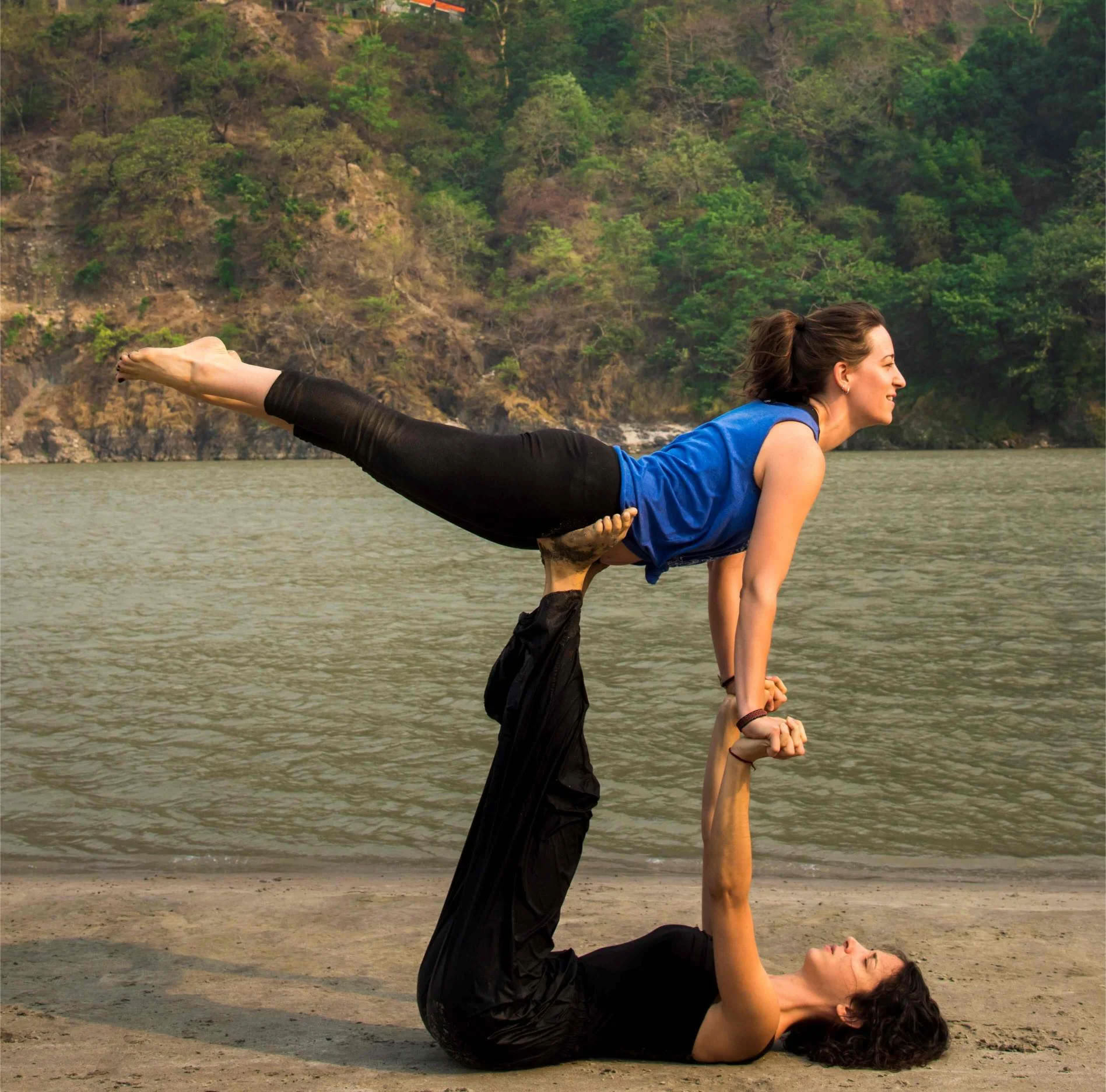 200 Ore di Formazione Insegnanti di Yoga Ayurveda a Rishikesh, India