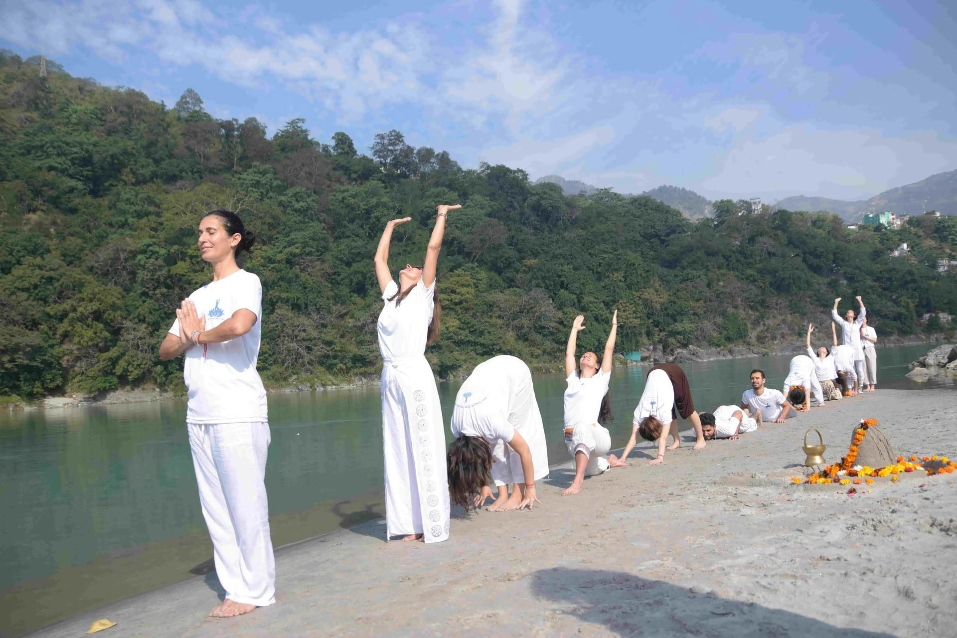 100 Ore di Formazione Insegnanti di Yoga a Rishikesh, India