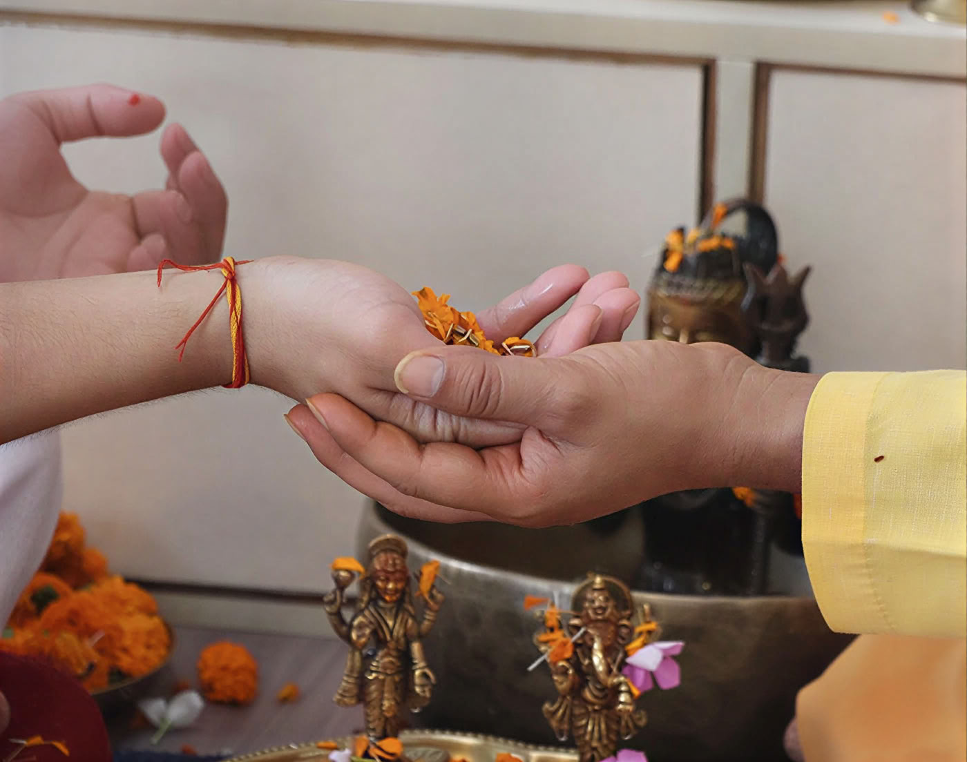 Corso di formazione insegnanti di yoga di 200 ore con guarigione sonora