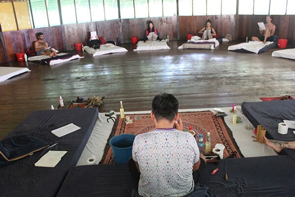 Corso di guarigione e potenziamento con ayahuasca di quattro settimane