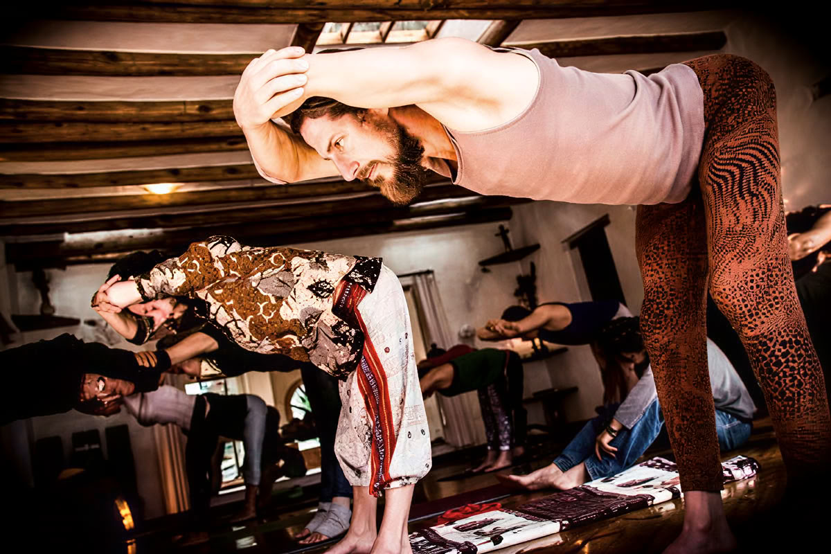 100 Ore di Formazione Insegnanti di Yoga