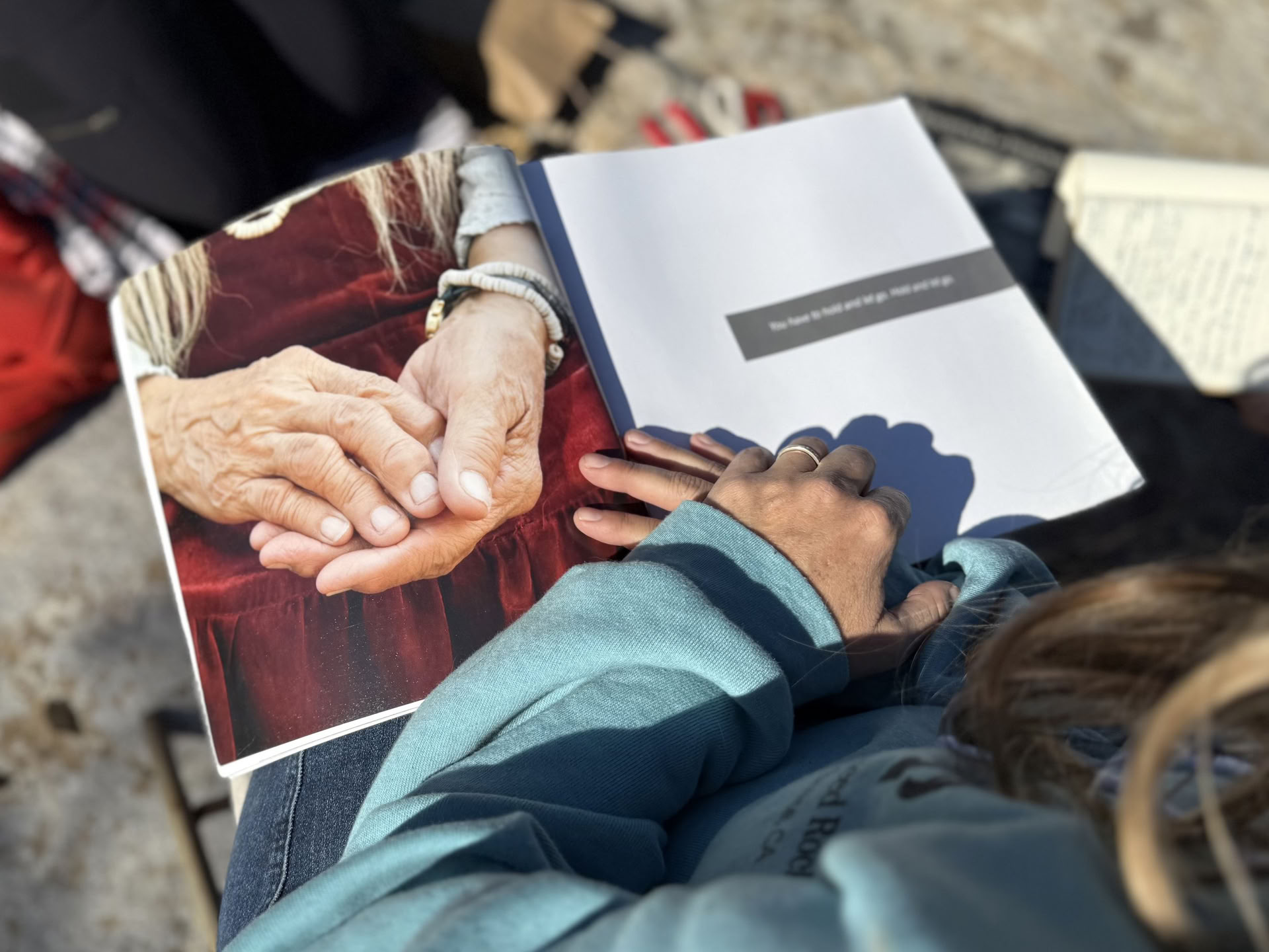 Intreccio di cesti nativo e modi tradizionali di conoscere