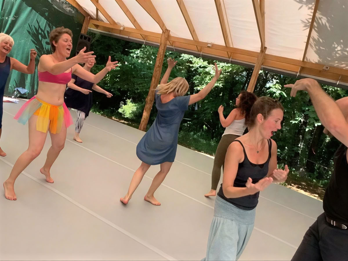 Ritiro NVC immersivo con movimento e danza