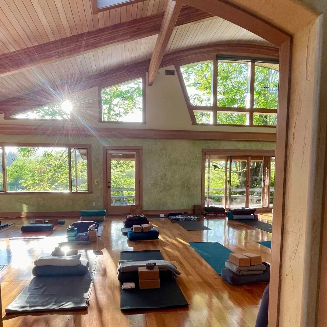 Empty Mind, Open Heart - Ritiro di yoga e meditazione consapevole — Stowel Lake Farm