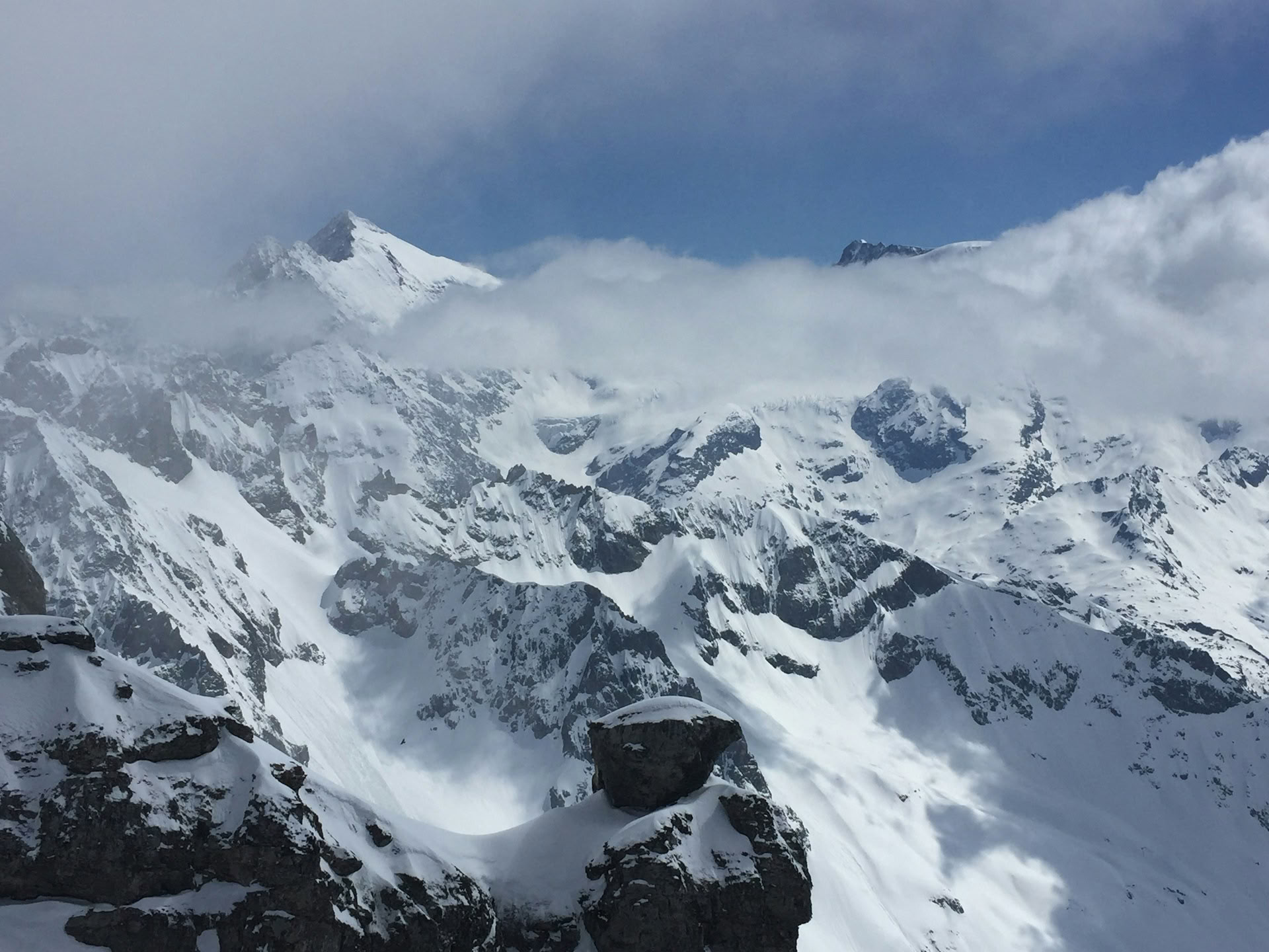 Icone alpine della Svizzera: treni panoramici, laghi e vette elevate
