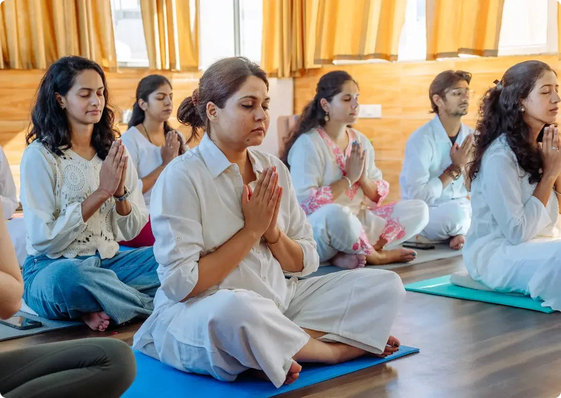 Programma di formazione insegnanti di yoga di 100 ore