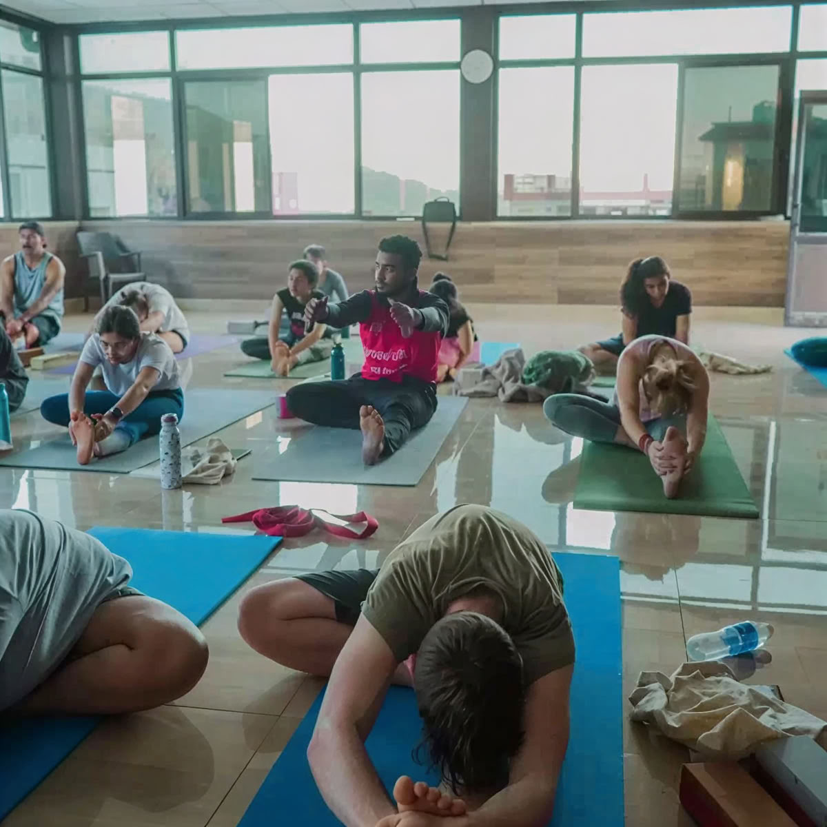 Programma di formazione insegnanti di yoga di 100 ore