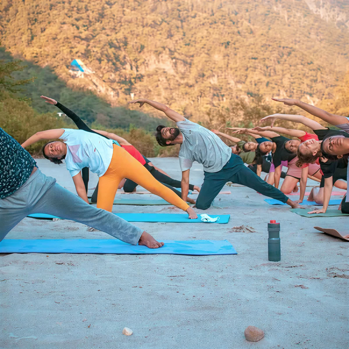 Programma di formazione per insegnanti di yoga di 200 ore