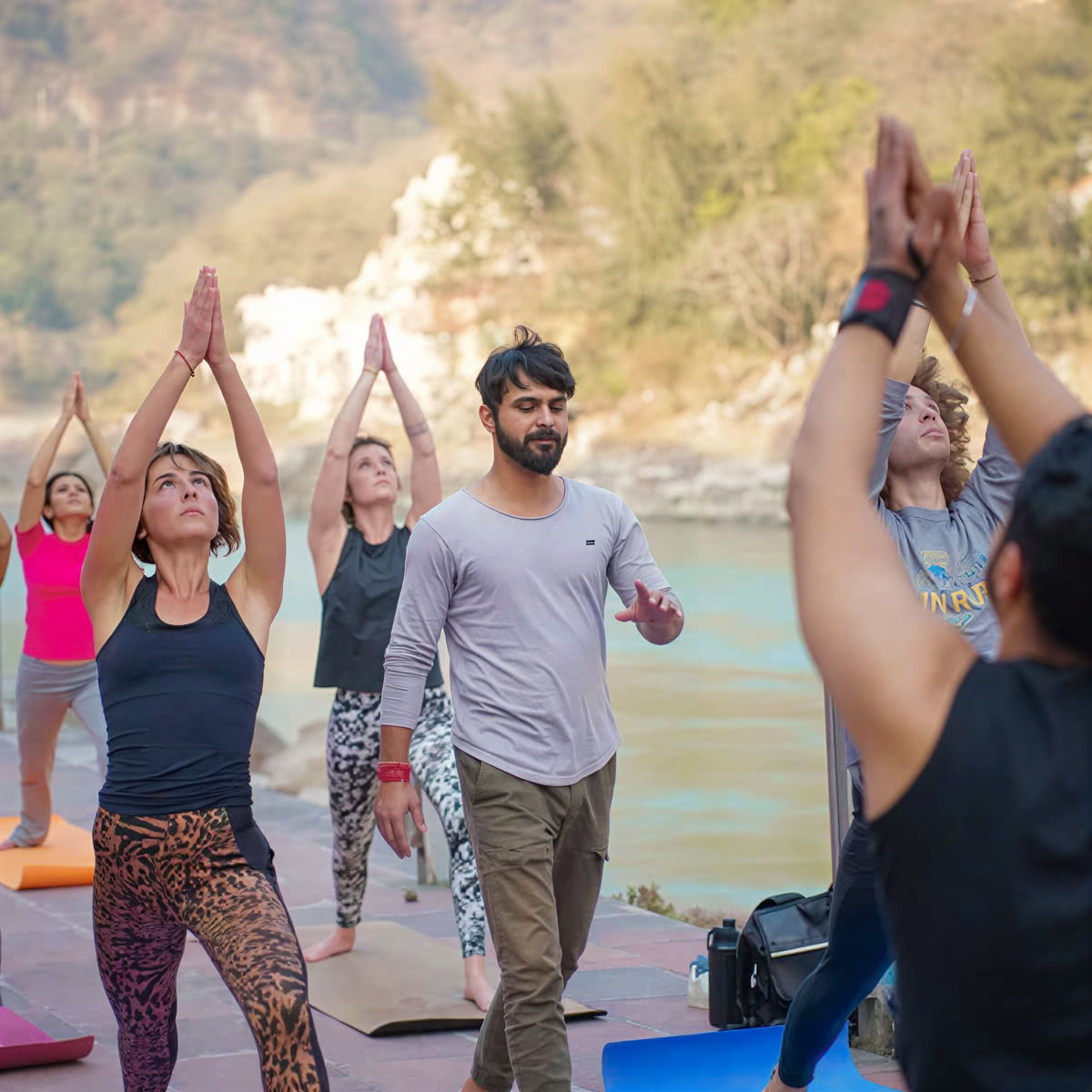 Programma di formazione per insegnanti di yoga di 300 ore