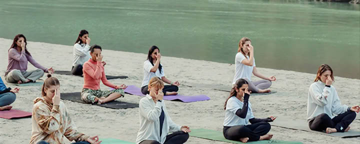 Programma di formazione per insegnanti di yoga di 300 ore