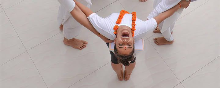 200 Ore di Formazione Insegnanti di Yoga Hatha Ashtanga Vinyasa a Rishikesh