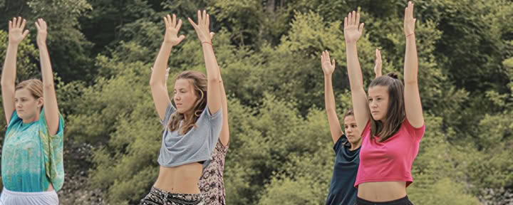 300 Ore di Formazione Insegnanti di Yoga Olistico