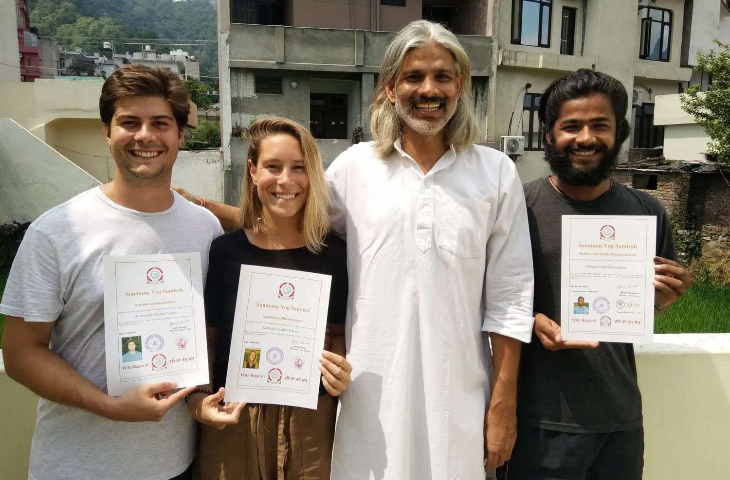 Yoga Ritiro a Rishikesh India