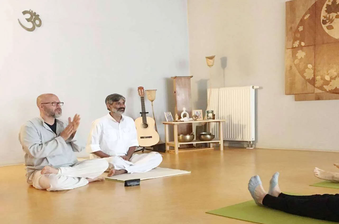 Corso di formazione insegnanti di Bhakti Yoga di 300 ore a Rishikesh, India