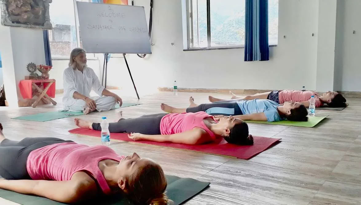 Yoga Therapy Training Ritiro a Rishikesh India