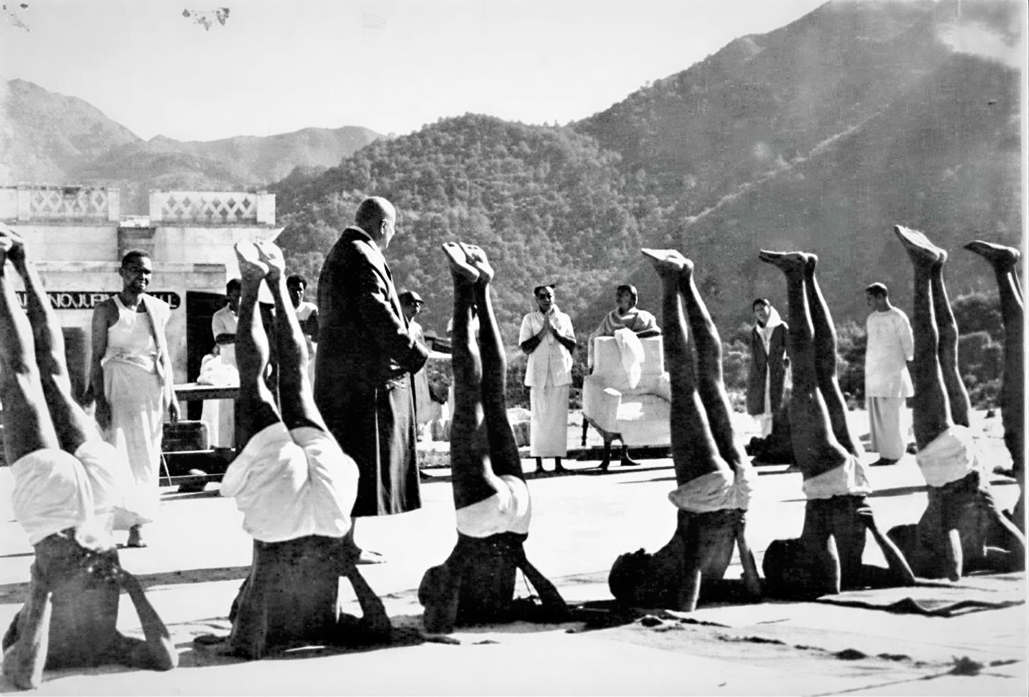 Yoga Therapy Training Ritiro a Rishikesh India