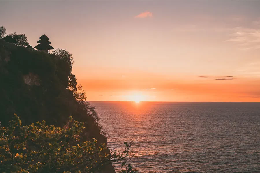 Lucidflow 100h of 300h ytt - Formazione Insegnanti di Yoga a Bali