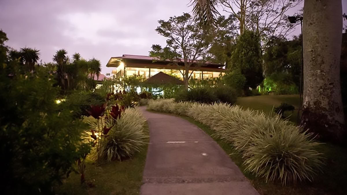 MrPilatesGuy presenta Hot Pilates in Costa Rica
