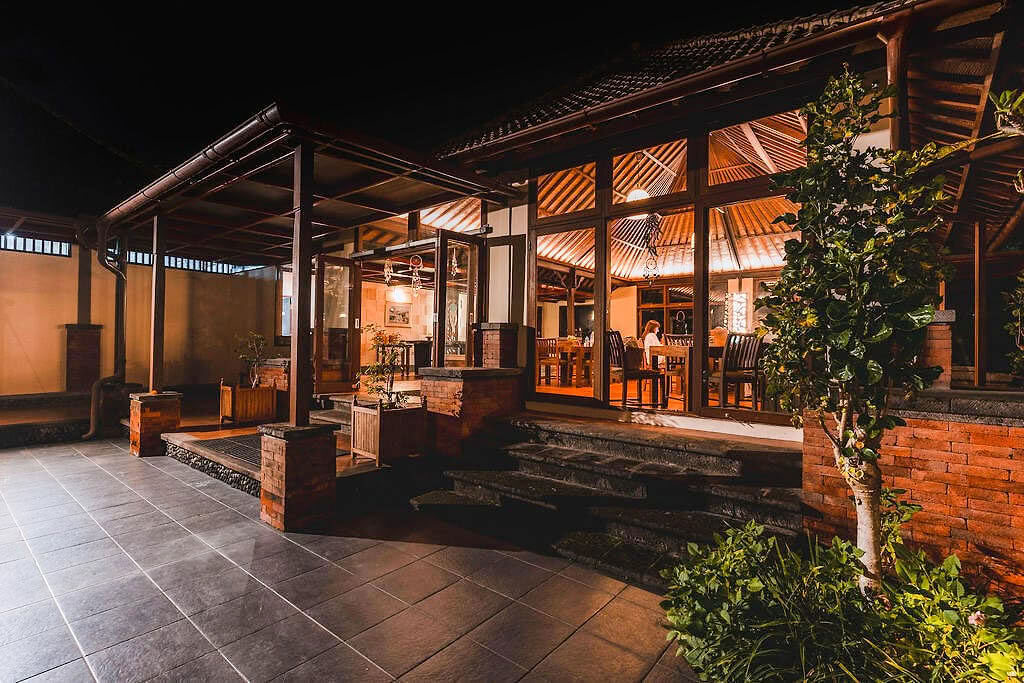 Training per insegnanti di meditazione a Bali, Pelaga