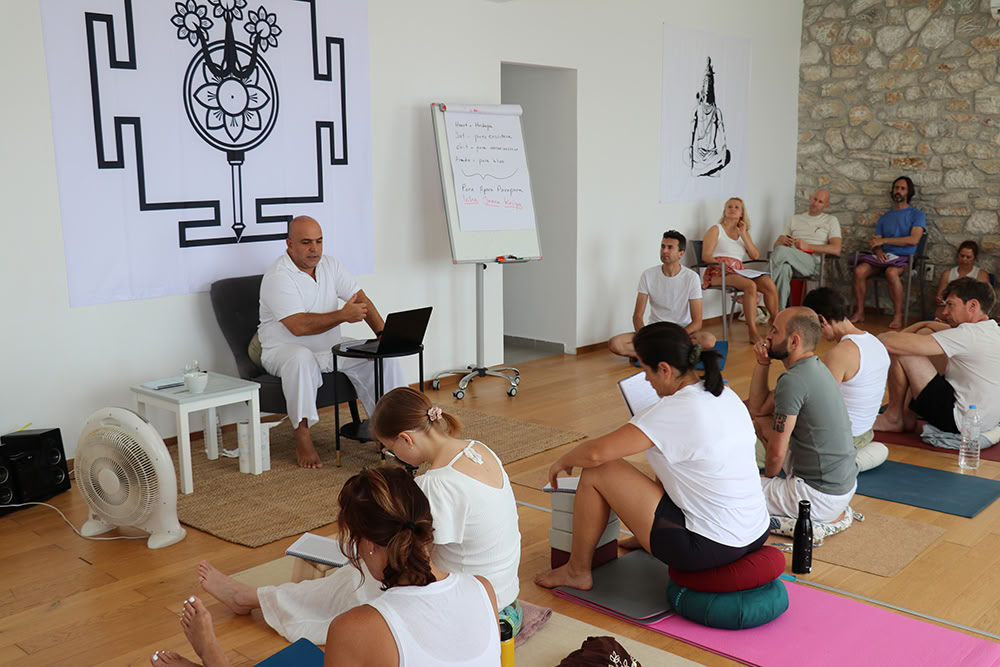The Highest Tantra: Workshop e ritiro di Shivaismo del Kashmir