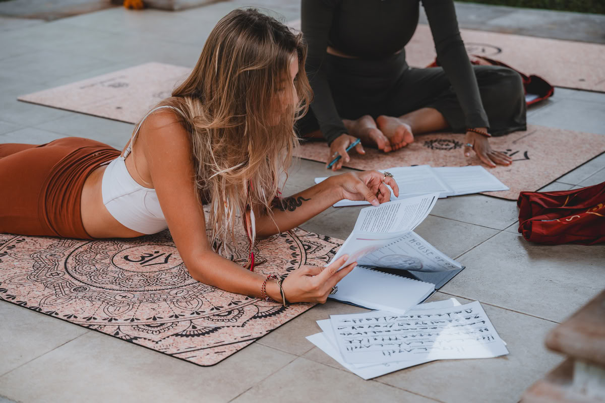 Formazione insegnanti di yoga di 300 ore – 26 ott. – 21 nov. 2026