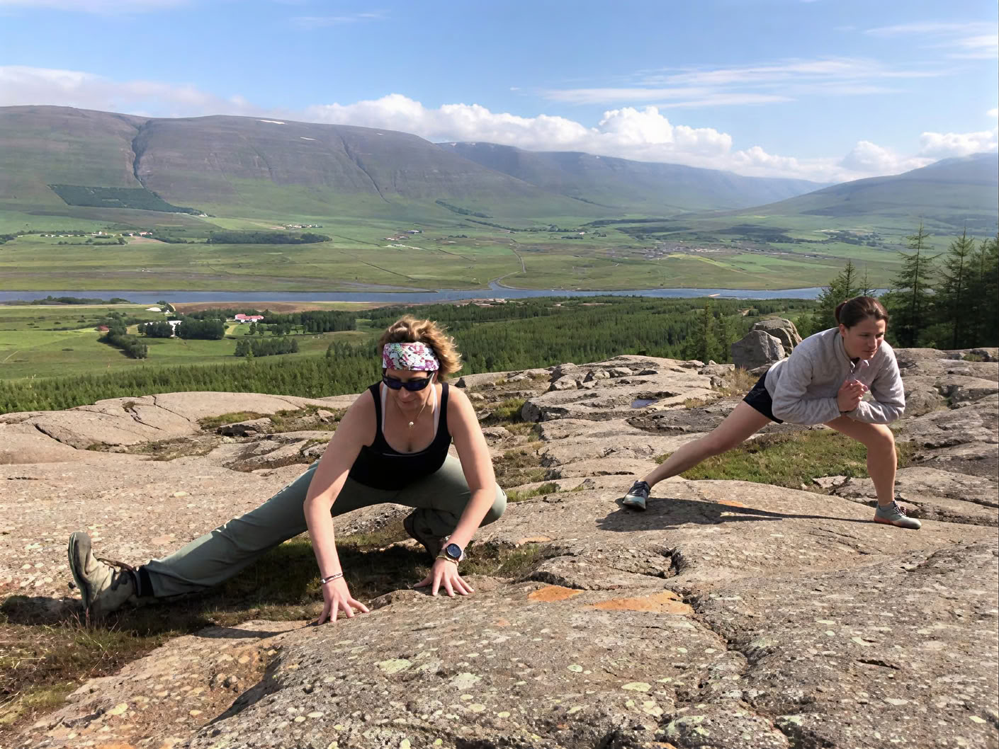 Yoga & Hiking Ritiro del Sole di Mezzanotte in Islanda – Date 2025