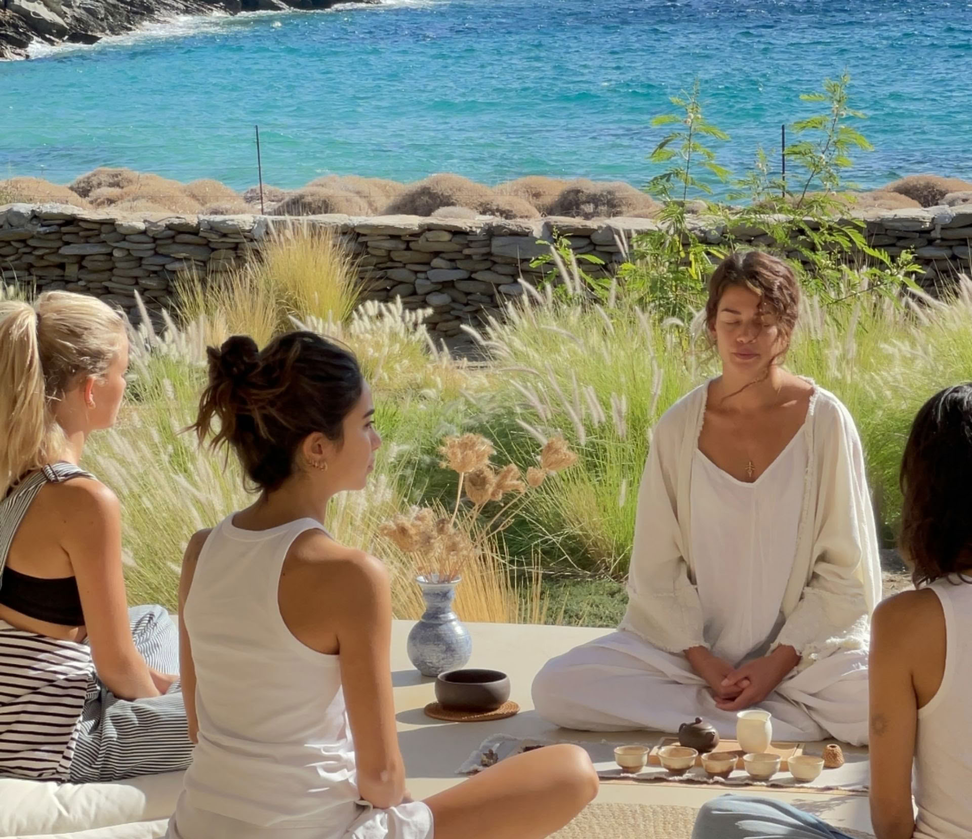 Lightness Of Being: Un Ritiro di Yoga e Meditazione