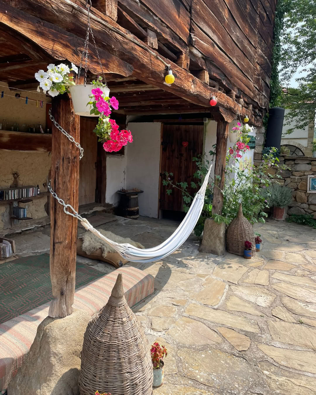 3 Giorni: Workshop, Tecniche Avanzate di Intonacatura in Argilla + Giorno di Arrivo Land & Connect – Whispers of Earth, Weaving Land Spirit & Living Clay: Parte 2