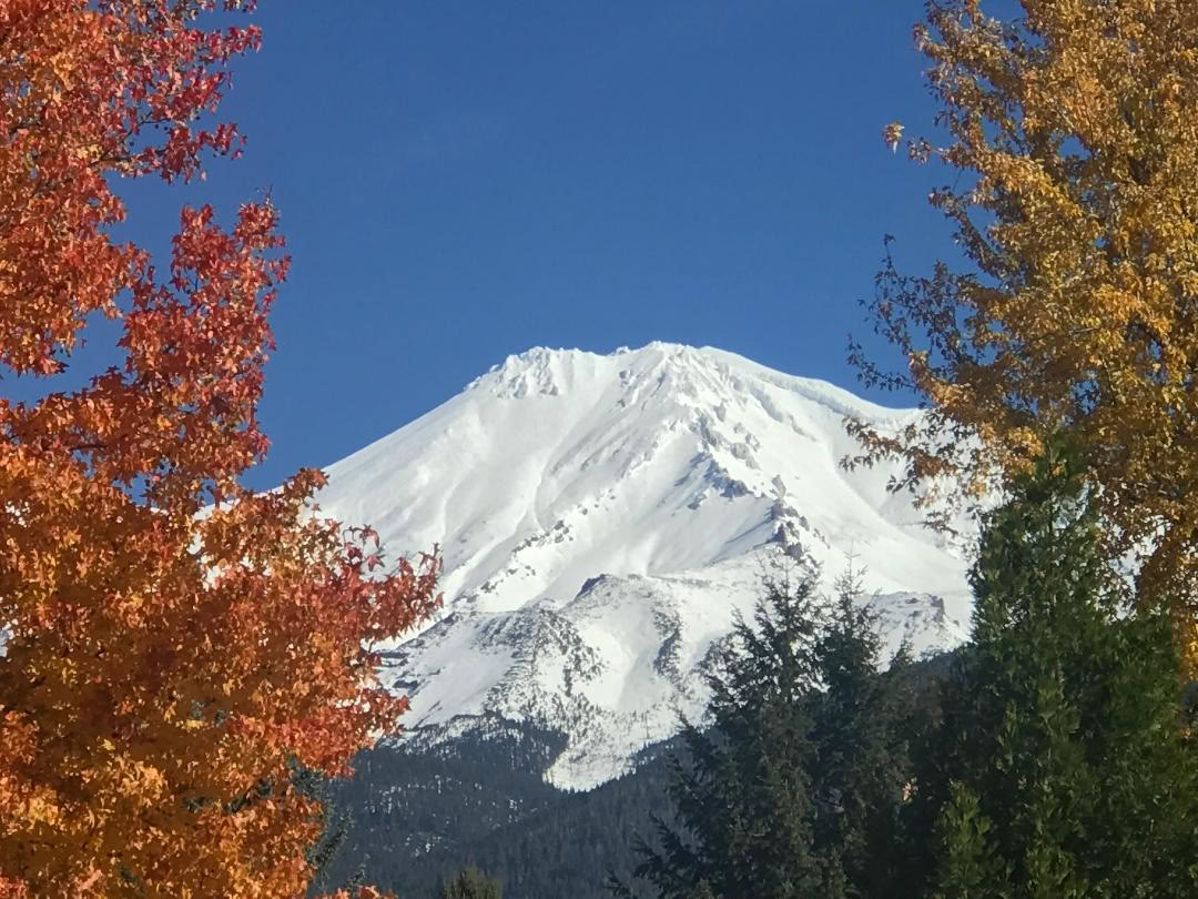 Tour dell'Equinozio d'Autunno - Viaggio del Raccolto a Mount Shasta