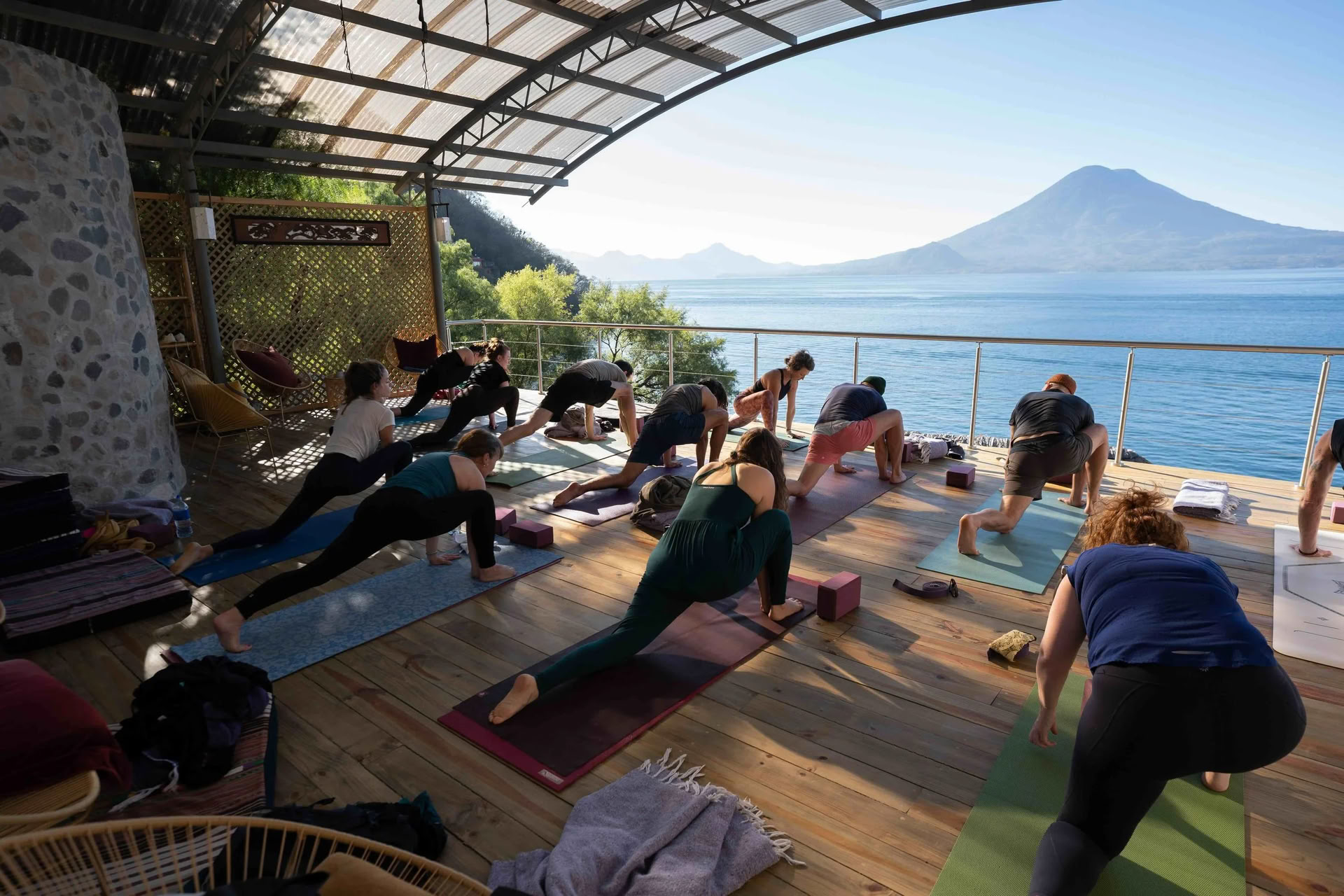 Mindful Movement Ritiro / Madison Fruitman — Villa Sumaya