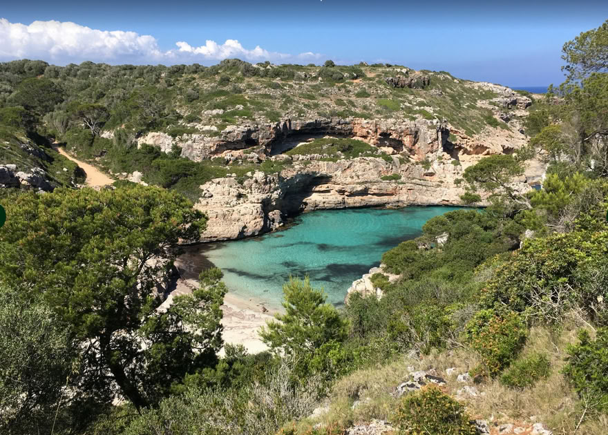 Mediterranean Flow: Yoga in riva al mare a Mallorca con Stephanie Phelan