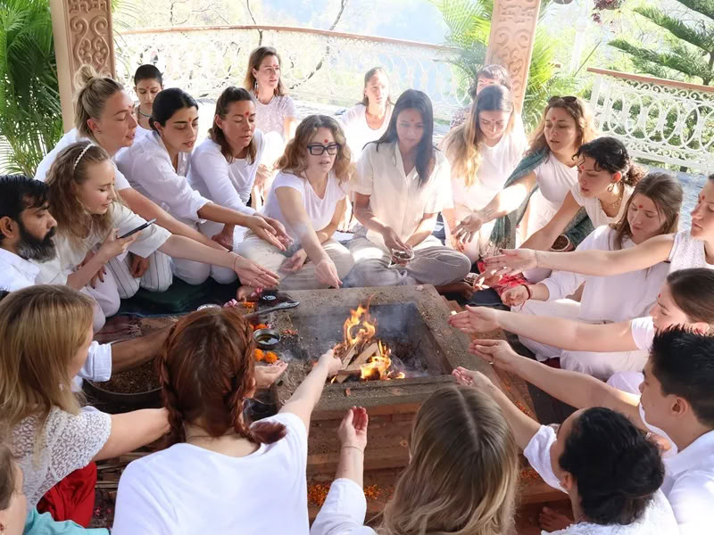 Corso di formazione insegnanti di yoga di 200 ore (RYT 200 in India) – luglio - agosto 2026