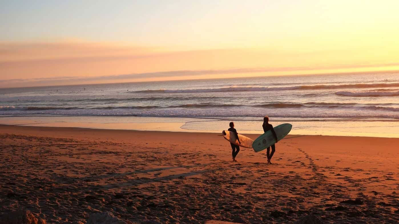 Salty Ritiri: Surf, Sweat e Flow in Costa Rica