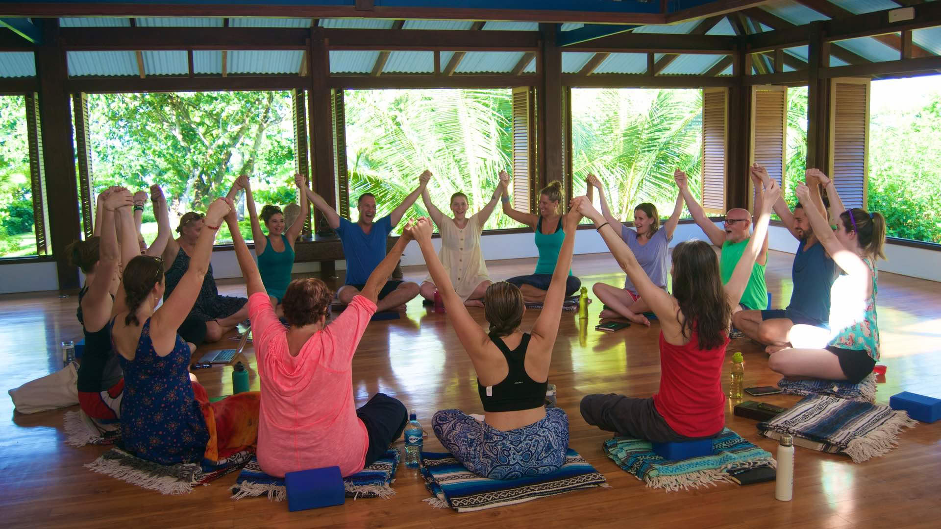 Ritiro di Yoga in Spiaggia e nella Giungla in Costa Rica 2027 con Leah