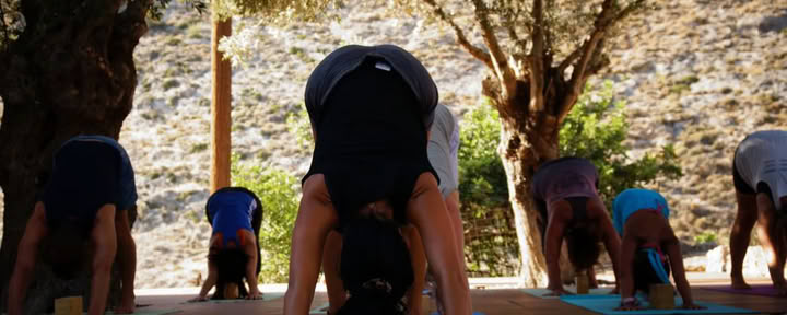 Crete Yoga Ritiro 2025 — Livello 3 Insegnante di Iyengar Yoga Rachel Lovegrove