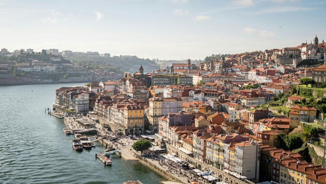 Resound Yoga Ritiro - PORTO