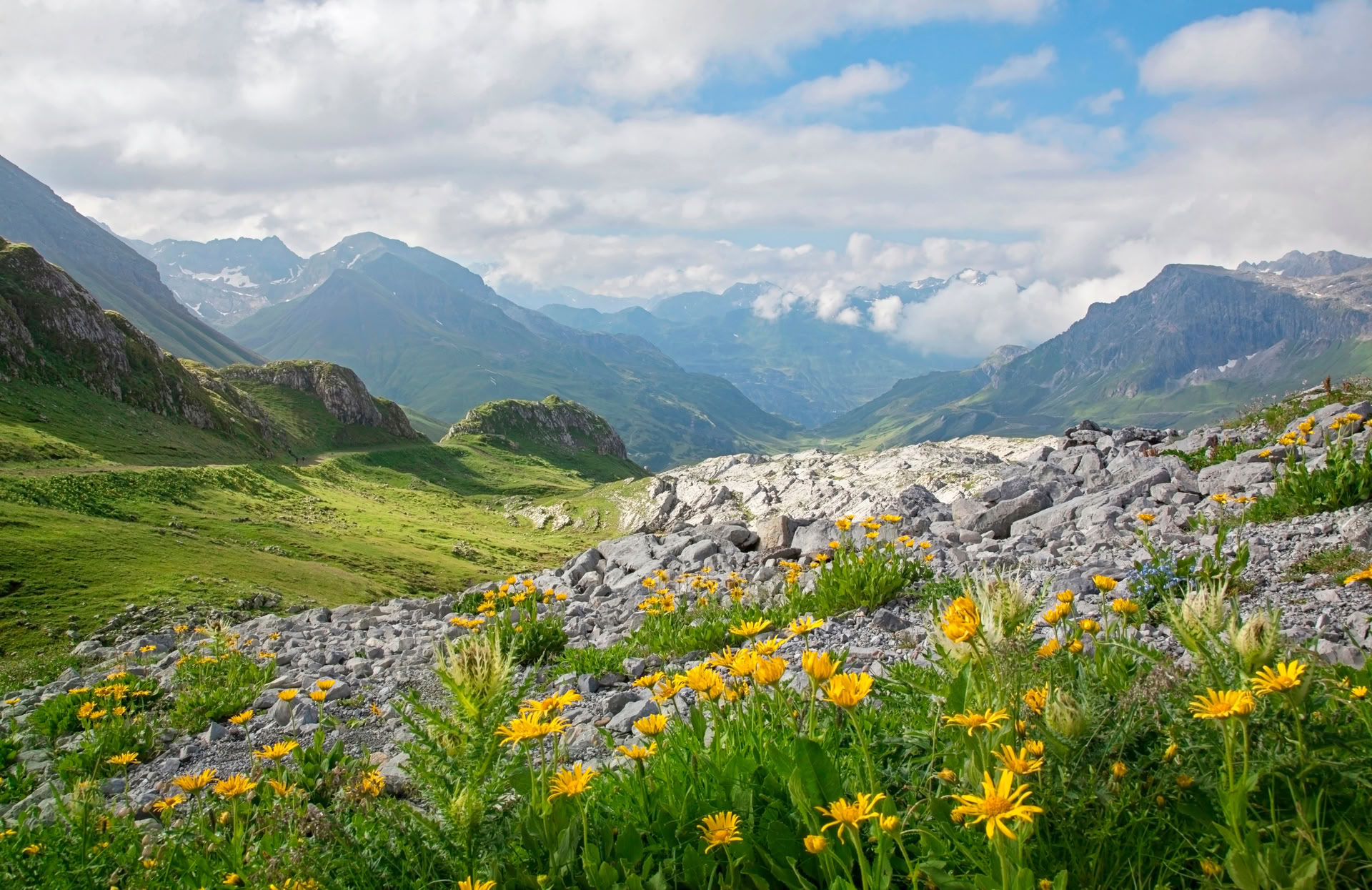 Trekking nella Valle dei Fiori