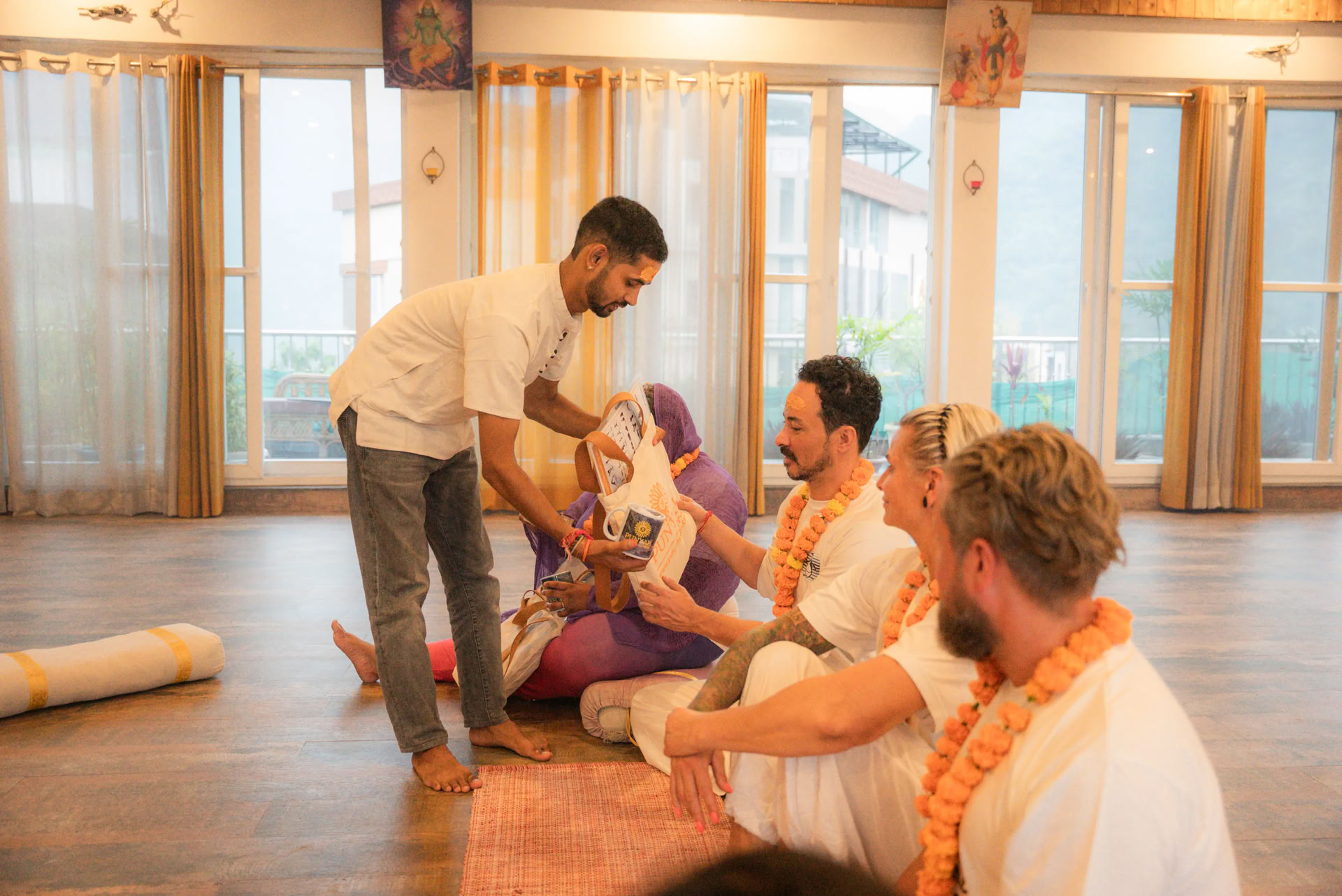 Formazione Insegnanti di Yoga di 100 Ore