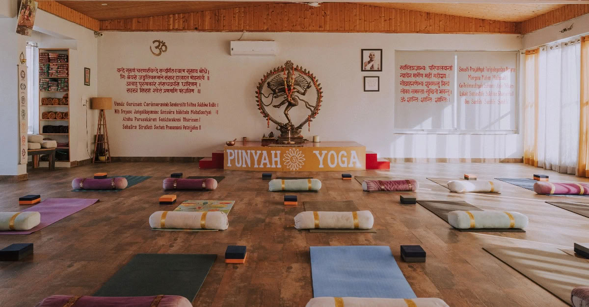 Corso di formazione insegnanti di yoga di 200 ore – 1° set - 23° set 2026
