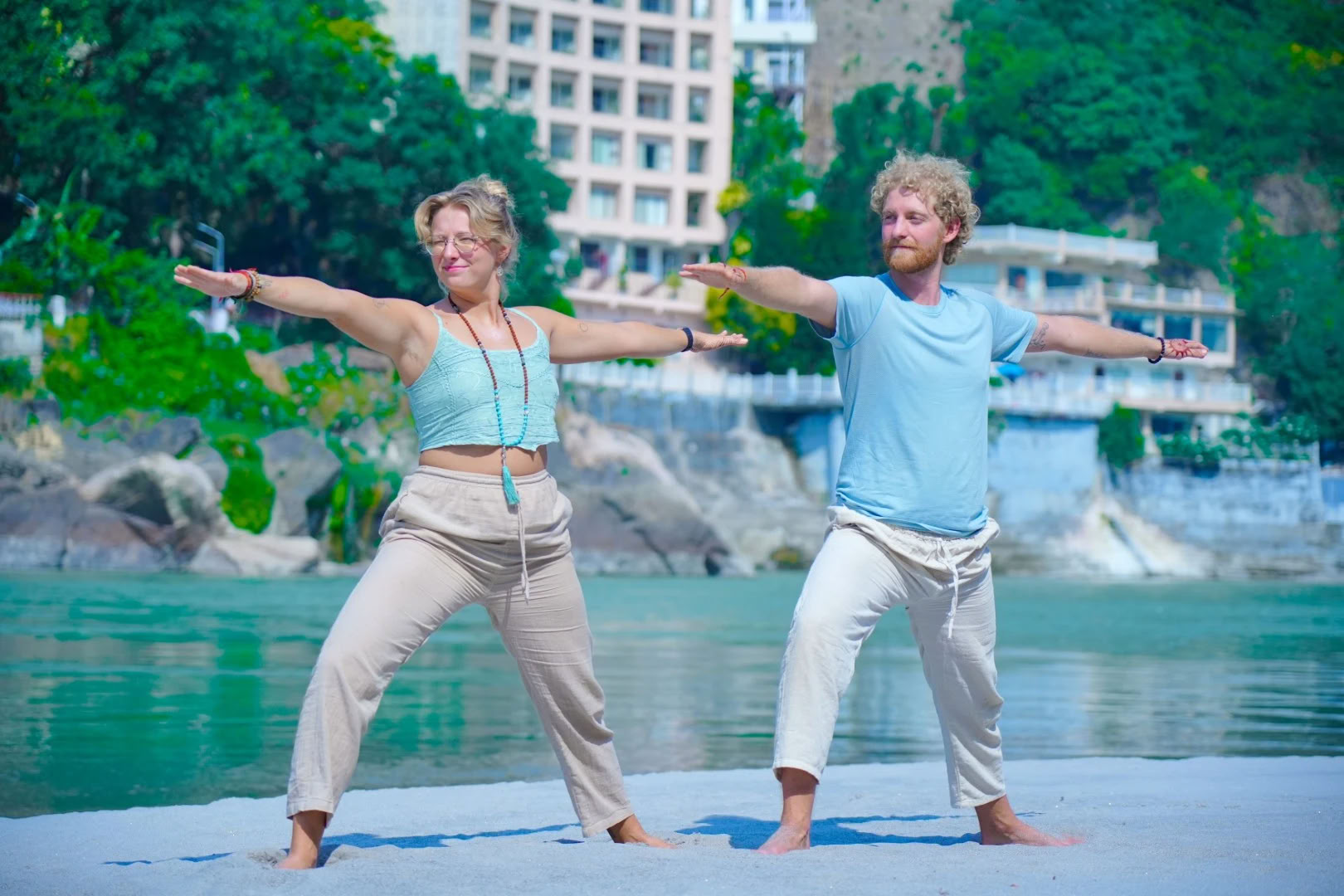 Formazione per insegnanti di yoga prenatale e postnatale a Rishikesh, India